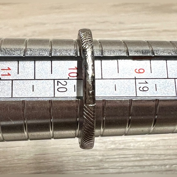 Designer Signed Judith Ripka Sterling Silver Oval Cubic Zirconia Halo Ring - Picture 13 of 15